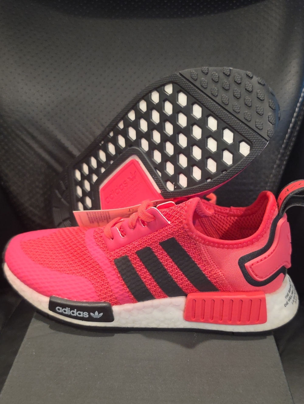Adidas NMD R1 FV 1694 Pink Kids Size US size 4 new with box